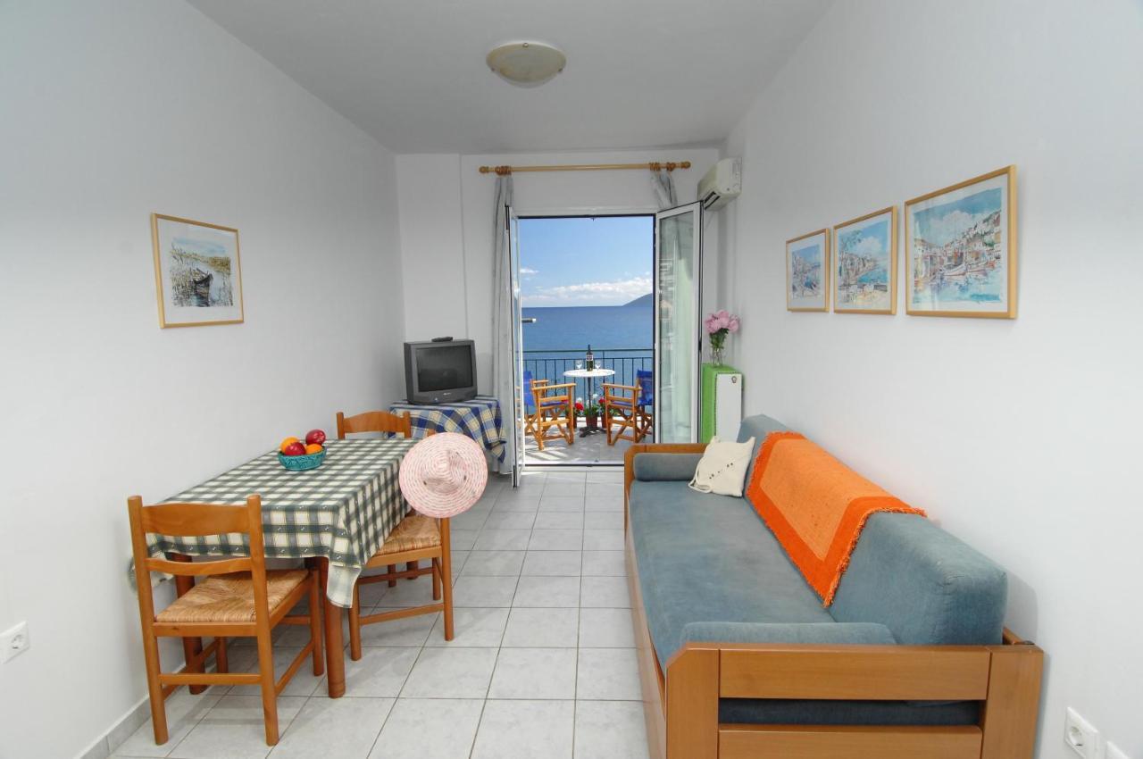 Alexis Studios And Apartments Agia Efimia Eksteriør bilde