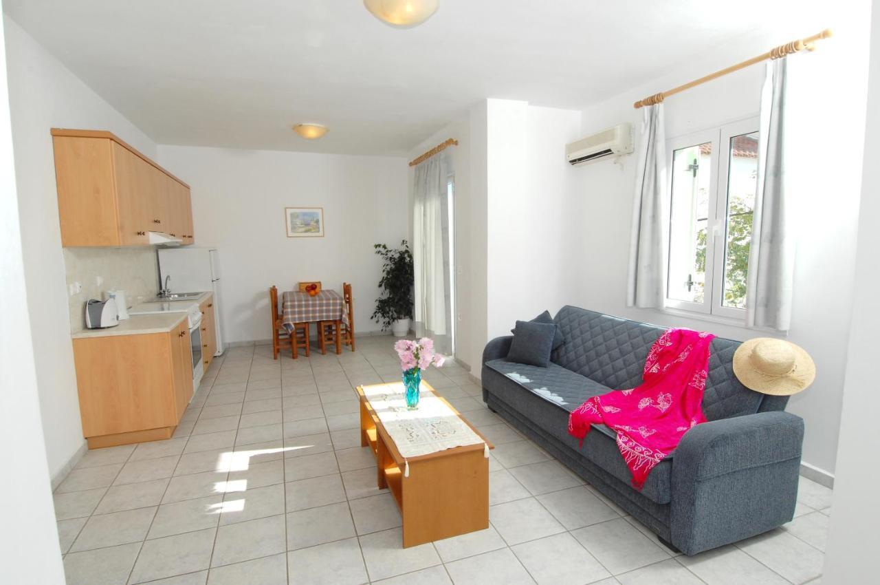 Alexis Studios And Apartments Agia Efimia Eksteriør bilde